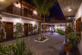 Гостиница Gara Hotel  Гарачико
